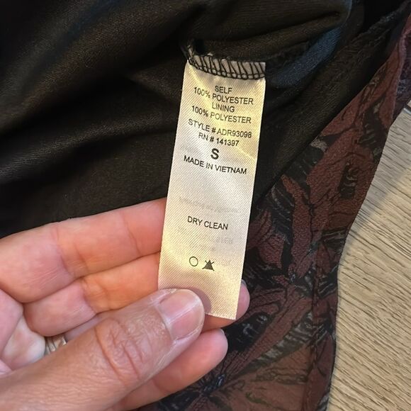 LIKE NEW ASTR SHIFT STYLE DRESS LONG SLEEVE FLORAL SIZE SMALL - Picture 5 of 5